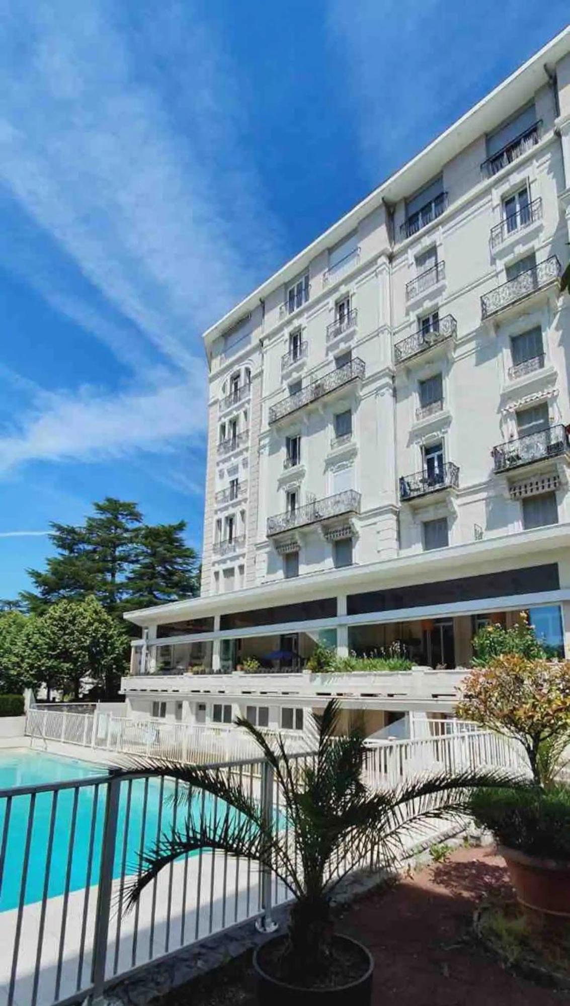 Le156 Cosy Thermes, Piscine & Box Prive Apartment