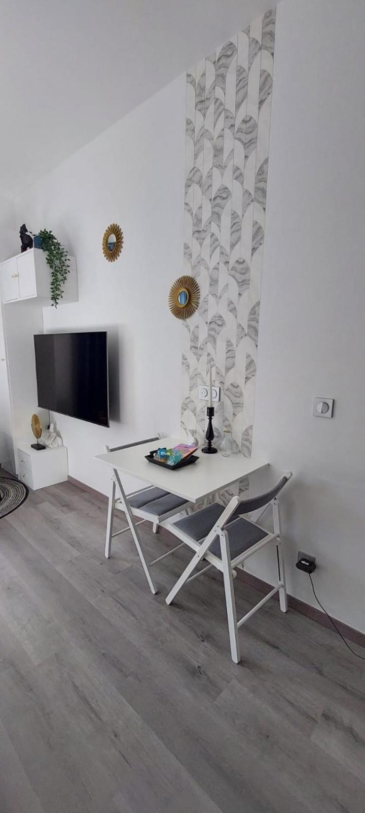 Apartment Le156 Cosy Thermes, Piscine & Box Prive